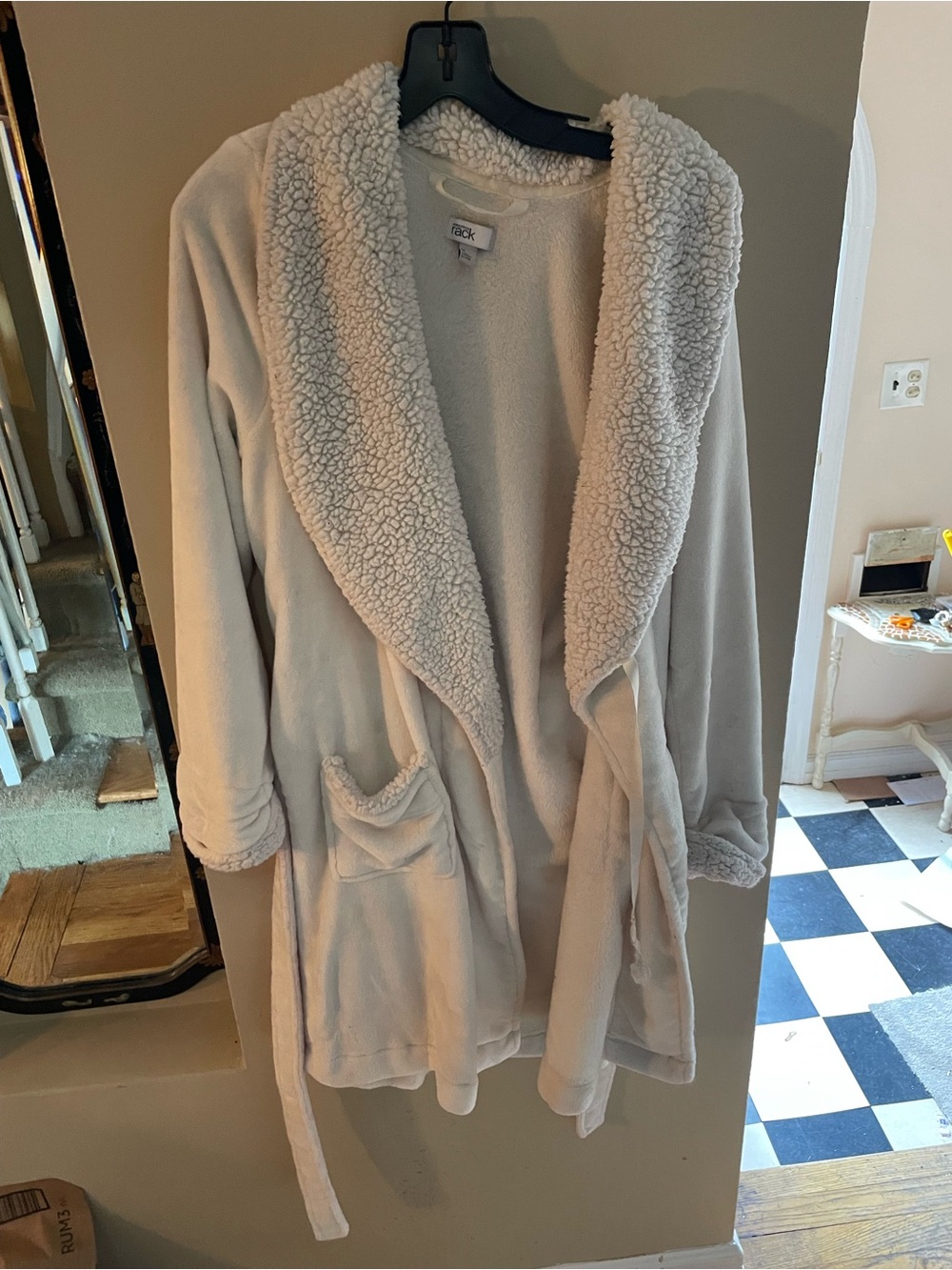Nordstrom Rack Cream Sherpa comfy Robe